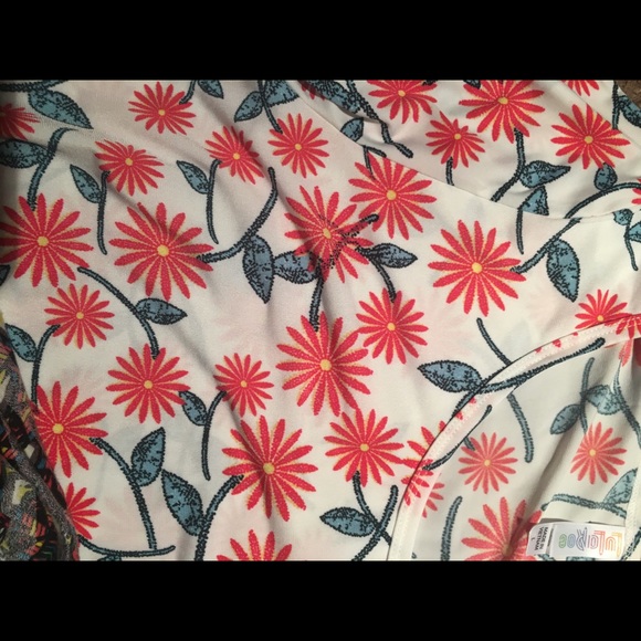 Lularoe bundle - Picture 4 of 4